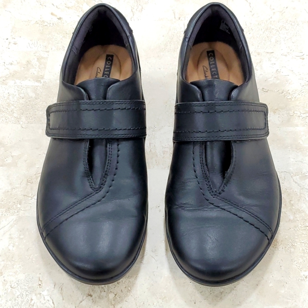 Clarks Collection Shoes Women's Size 7.5W Black slip on loafer hook loop closure